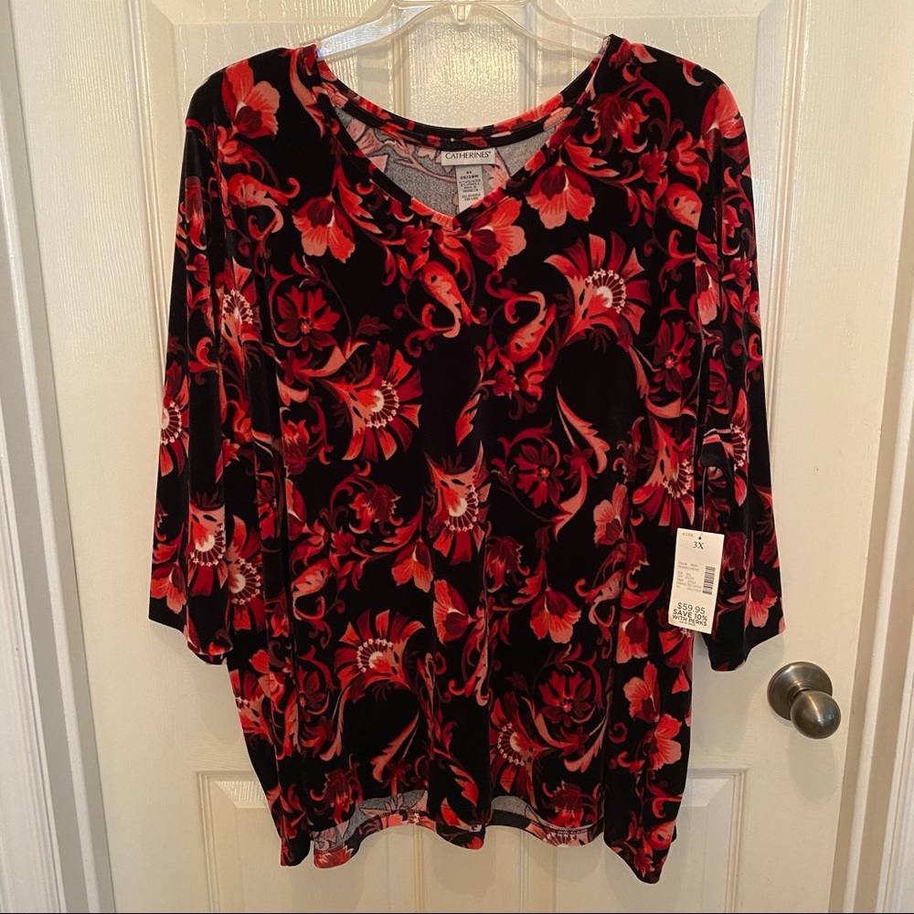 Catherines NWT Beautiful Red/Black Floral Velvet Blouse Size 3X